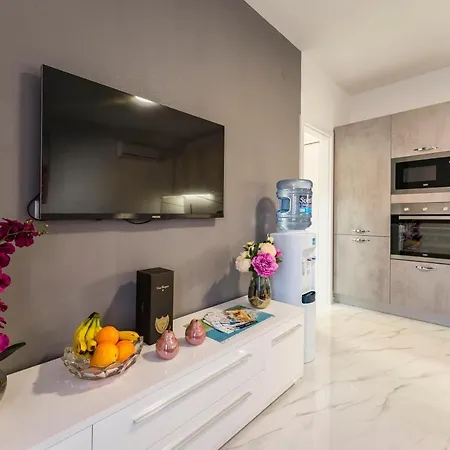 Luxury Old アパート