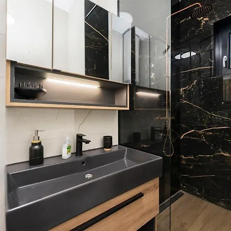 Luxury Old ザダル